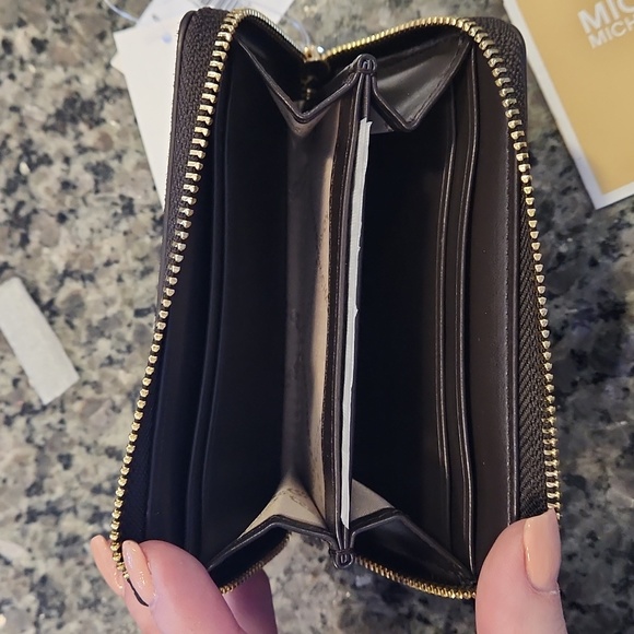 MK wallet - Picture 4 of 6